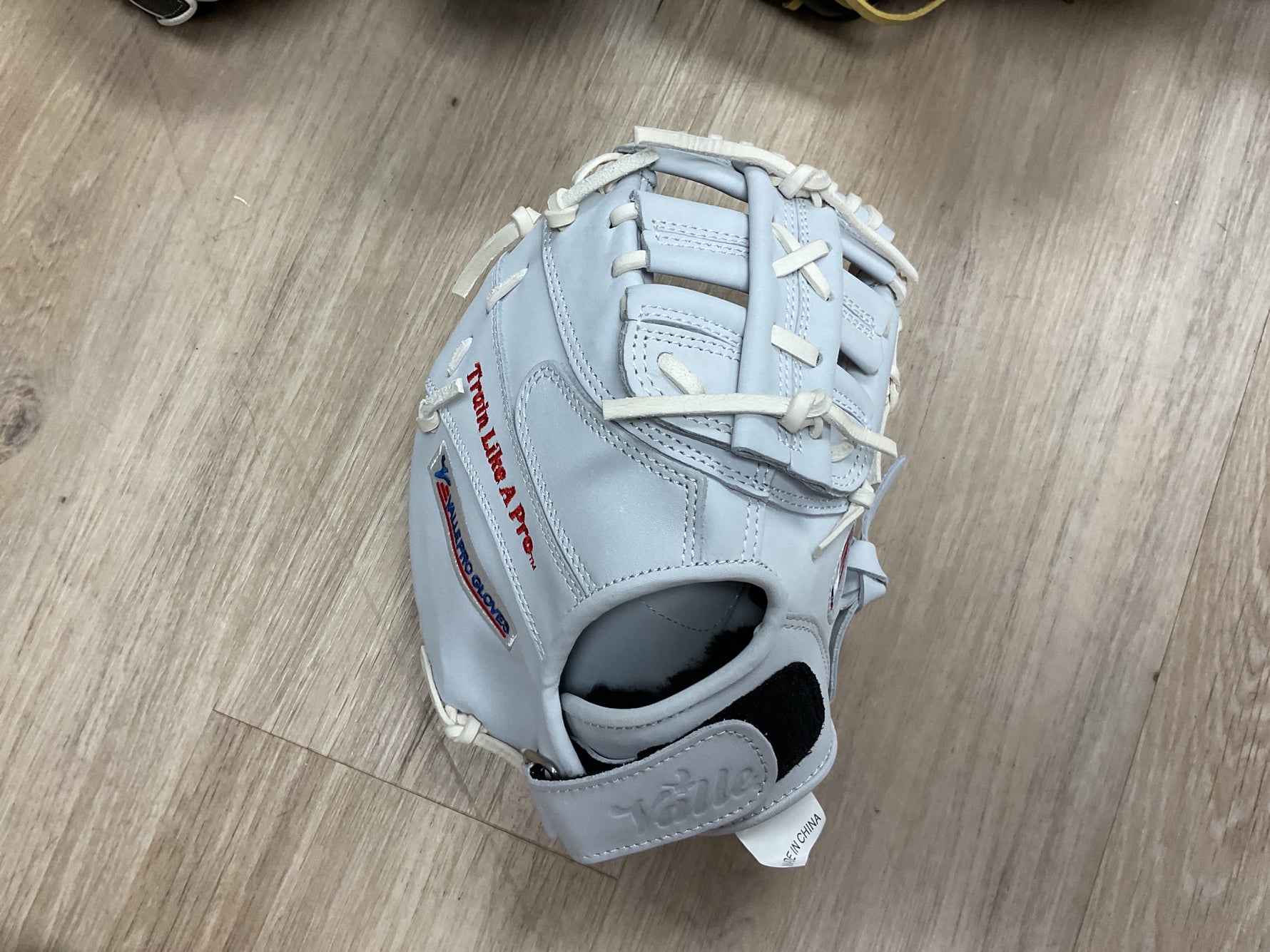 Valle pro gloves E-11S - LIGHT BLUE  image 0