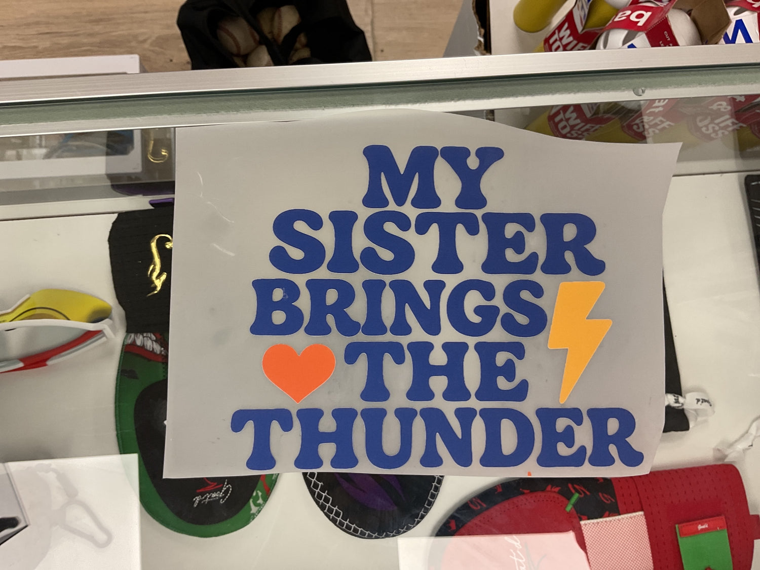 My sister brings the thunder - t-shirt print (large) image 0